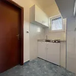 Baki * Podstrana